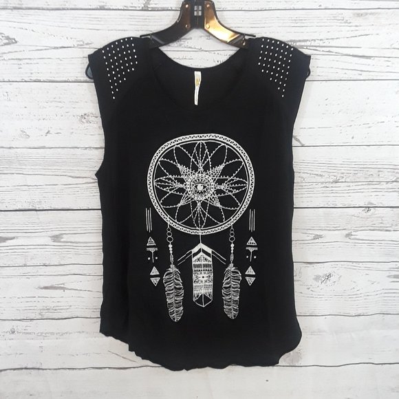 Cap Sleeve L Top Black w/White Dreamcatcher Studs - Picture 1 of 6